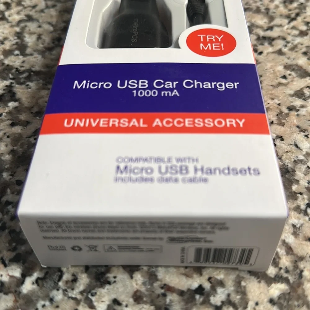 New METRO PCS Micro USB Car Charger. Compatible with USB Handsets.